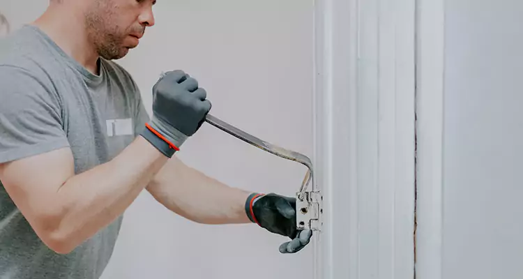Cracked Door Jamb Repair in Sunnyvale, CA