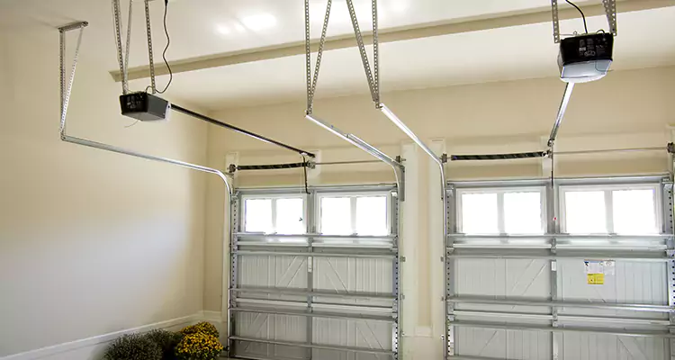 Residential Emergency Garage Door Repair in Sunnyvale, CA