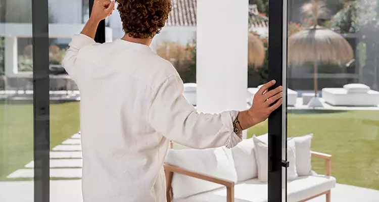 Sliding Screen Door Maintenance for Closing Issues in Sunnyvale, CA